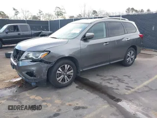 2017 Nissan Pathfinder SV z VIN 5N1DR2MN7HC660048, wystawiony jako IAAI lot #41447330 z przebiegiem 138 524 mil mil oraz . Historia ofert i sprzedaży dostępna na DreamBid. Obrazek 2.
