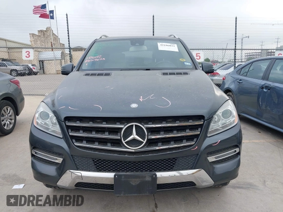 2015 Mercedes-Benz M 350 z VIN 4JGDA5JB6FA487859, wystawiony jako IAAI lot #42106021 z przebiegiem 89 830 mil mil oraz . Historia ofert i sprzedaży dostępna na DreamBid. Obrazek 12.