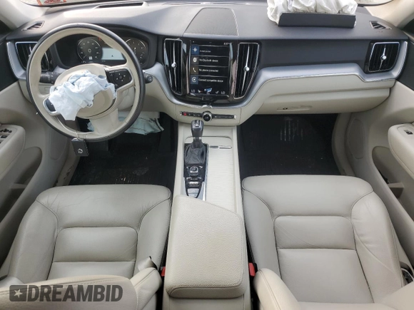 2018 Volvo XC60 Momentum with VIN LYV102RK5JB116738, listed as a Copart auction lot 71602444 with 53,916 mi miles and Salvage title. Bid and sale history available at DreamBid. Image 8.