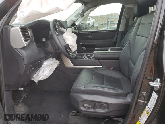 2024 Toyota Tundra Limited z VIN 5TFJA5DB3RX171081, wystawiony jako Copart lot #87020974 z przebiegiem Nie podano mil oraz Szkoda całkowita • Salvage title. Historia ofert i sprzedaży dostępna na DreamBid. Obrazek 7.