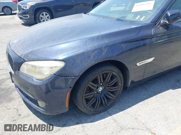 2010 BMW 7 Series 750Li z VIN WBAKB8C50ACY63208, wystawiony jako IAAI lot #42606209 z przebiegiem 120 802 mil mil oraz . Historia ofert i sprzedaży dostępna na DreamBid. Obrazek 13.