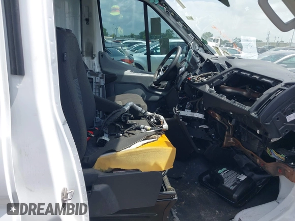 2018 Ford Transit with VIN 1FTYE2CG1JKA25990, listed as a IAAI auction lot 42713246 with Not provided miles and . Bid and sale history available at DreamBid. Image 5.