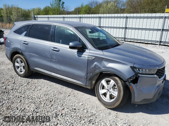 2021 Kia Sorento LX z VIN 5XYRGDLC6MG017336, wystawiony jako Copart lot #50144775 z przebiegiem 84 757 mil mil oraz Szkoda całkowita • Salvage title. Historia ofert i sprzedaży dostępna na DreamBid. Obrazek 4.
