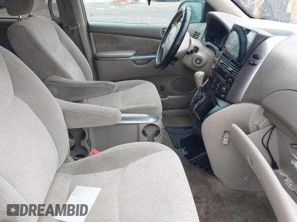 2009 Toyota Sienna CE with VIN 5TDZK23CX9S250245, listed as a IAAI auction lot 41819813 with 999,999 mi miles. Bid and sale history available at carsss.com. Image 5.