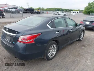 2013 Nissan Altima 2.5 S with VIN 1N4AL3AP6DC276170, listed as a IAAI auction lot 42095243 with 185,055 mi miles and . Bid and sale history available at carsss.com. Image 4.