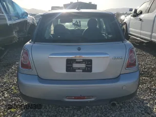 2011 MINI Hardtop z VIN WMWSU3C52BT094502, wystawiony jako Copart lot #56579965 z przebiegiem Nie podano mil oraz Szkoda całkowita • Salvage title. Historia ofert i sprzedaży dostępna na DreamBid. Obrazek 6.