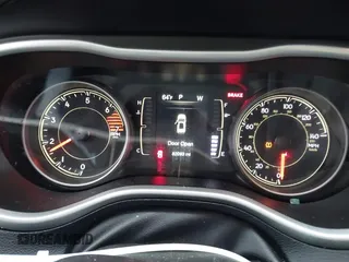 2018 Jeep Cherokee Latitude Plus with VIN 1C4PJLLB6JD518537, listed as a IAAI auction lot 41458748 with 82,093 mi miles. Bid and sale history available at carsss.com. Image 7.