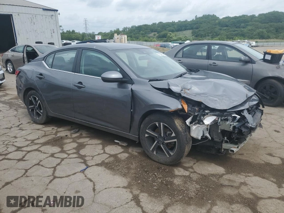 2024 Nissan Sentra SV z VIN 3N1AB8CV7RY221315, wystawiony jako Copart lot #58791495 z przebiegiem 29 419 mil mil oraz Szkoda całkowita • Salvage title. Historia ofert i sprzedaży dostępna na DreamBid. Obrazek 4.