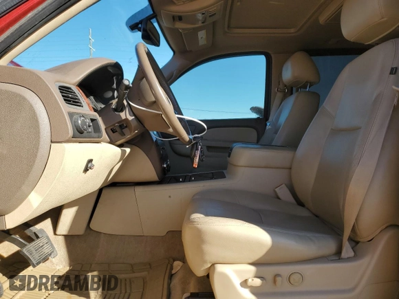 2014 Chevrolet Suburban LTZ with VIN 1GNSCKE08ER168239, listed as a Copart auction lot 42143915 with 137,902 mi miles and Salvage title. Bid and sale history available at DreamBid. Image 7.