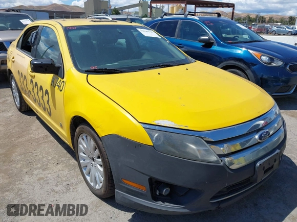 2012 Ford Fusion Hybrid with VIN 3FADP0L31CR284736, listed as a IAAI auction lot 42246142 with 384,612 mi miles and . Bid and sale history available at DreamBid. Image 6.