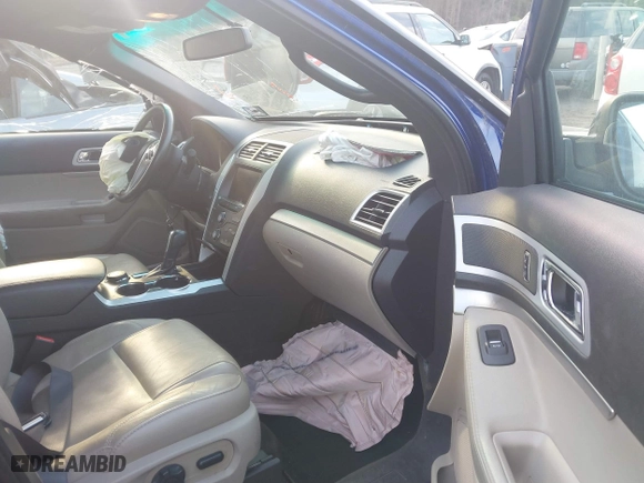 2014 Ford Explorer XLT with VIN 1FM5K8D80EGC37483, listed as a IAAI auction lot 41843135 with 169,329 mi miles. Bid and sale history available at carsss.com. Image 5.