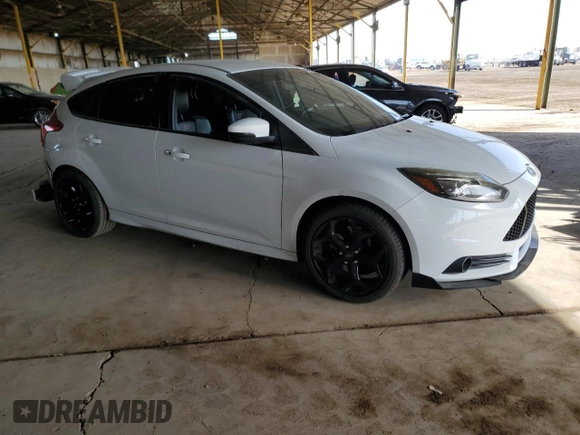 2014 Ford Focus ST with VIN 1FADP3L9XEL209508, listed as a Copart auction lot 47121505 with 83,283 mi miles and Salvage Title. Bid and sale history available at carsss.com. Image 4.