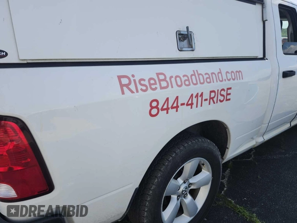 2016 Ram 1500 Tradesman with VIN 1C6RR7FT3GS219189, listed as a IAAI auction lot 42802216 with 231,984 mi miles and . Bid and sale history available at DreamBid. Image 5.