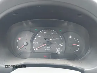 2000 Hyundai Accent z VIN KMHCF35G5YU017900, wystawiony jako IAAI lot #42063663 z przebiegiem 170 283 mil mil oraz . Historia ofert i sprzedaży dostępna na DreamBid. Obrazek 7.