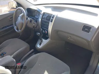 2008 Hyundai Tucson SE with VIN KM8JN12D38U734630, listed as a IAAI auction lot 40819696 with 240,265 mi miles and . Bid and sale history available at DreamBid. Image 5.