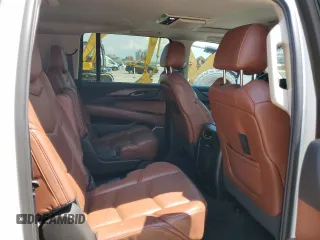 2015 Cadillac Escalade z VIN 1GYS3TKJ6FR673350, wystawiony jako Copart lot #61661614 z przebiegiem 119 249 mil mil oraz Czysty tytuł • Clean title. Historia ofert i sprzedaży dostępna na DreamBid. Obrazek 11.