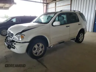2002 Mercedes-Benz M 320/430/500 z VIN 4JGAB54E42A345994, wystawiony jako Copart lot #56015235 z przebiegiem 126 711 mil mil oraz Szkoda całkowita • Salvage title. Historia ofert i sprzedaży dostępna na DreamBid. Obrazek 1.