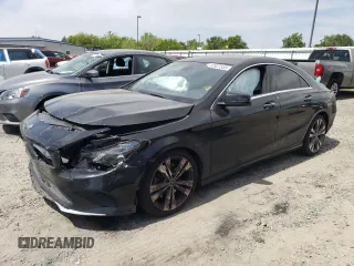 2019 Mercedes-Benz CLA 250 z VIN WDDSJ4EB2KN739180, wystawiony jako Copart lot #52827555 z przebiegiem 76 832 mil mil oraz Szkoda całkowita • Salvage title. Historia ofert i sprzedaży dostępna na DreamBid. Obrazek 1.