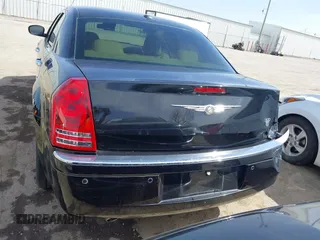 2009 Chrysler 300 C z VIN 2C3LA63T39H612810, wystawiony jako IAAI lot #41827898 z przebiegiem 76 558 mil mil oraz . Historia ofert i sprzedaży dostępna na DreamBid. Obrazek 17.