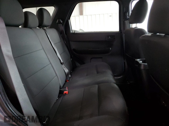 2012 Ford Escape XLT z VIN 1FMCU9D75CKA05373, wystawiony jako Copart lot #63442495 z przebiegiem 117 756 mil mil oraz Szkoda całkowita • Salvage title. Historia ofert i sprzedaży dostępna na DreamBid. Obrazek 11.