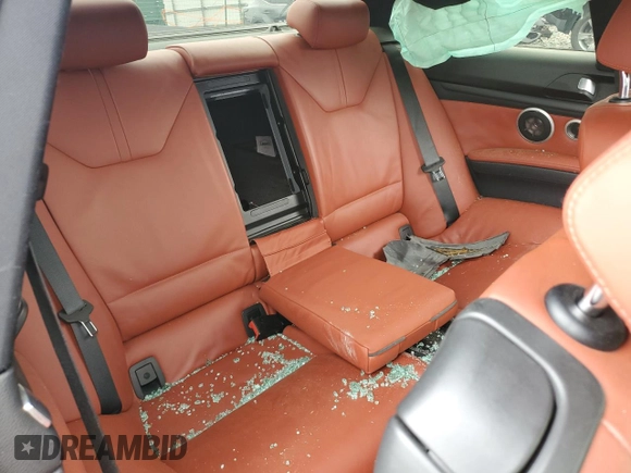 2013 BMW M3 z VIN WBSKG9C57DJ593767, wystawiony jako Copart lot #54728954 z przebiegiem 100 526 mil mil oraz Szkoda całkowita • Salvage title. Historia ofert i sprzedaży dostępna na DreamBid. Obrazek 11.