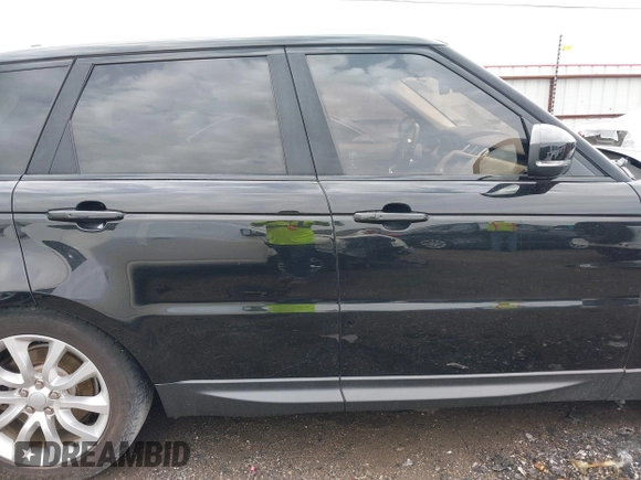2016 Land Rover Range Rover Sport V6 Diesel HSE with VIN SALWR2KFXGA583834, listed as a IAAI auction lot 41882049 with 123,235 mi miles. Bid and sale history available at carsss.com. Image 14.