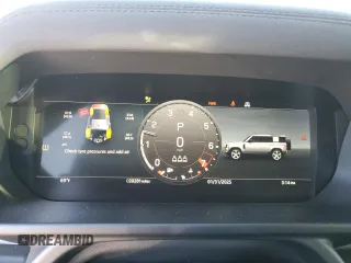 2023 Land Rover Defender S z VIN SALEJ7EX6P2159856, wystawiony jako Copart lot #43543255 z przebiegiem 20 281 mil mil oraz Szkoda całkowita • Salvage title. Historia ofert i sprzedaży dostępna na DreamBid. Obrazek 9.