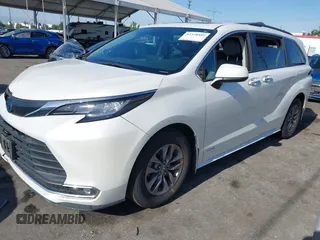 2021 Toyota Sienna XLE z VIN 5TDJRKEC7MS009306, wystawiony jako IAAI lot #42328482 z przebiegiem 169 443 mil mil oraz . Historia ofert i sprzedaży dostępna na DreamBid. Obrazek 20.