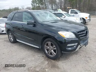 2014 Mercedes-Benz M ML 350 with VIN 4JGDA5HB3EA428319, listed as a IAAI auction lot 41830913 with 136,102 mi miles. Bid and sale history available at carsss.com. Image 1.