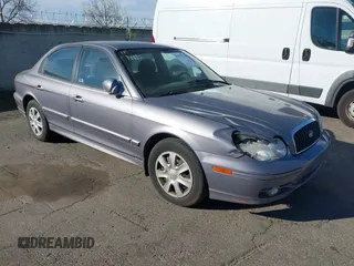 2005 Hyundai Sonata GL with VIN KMHWF25S25A189598, listed as a IAAI auction lot 41702272 with 116,143 mi miles. Bid and sale history available at carsss.com. Image 1.