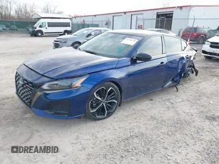 2024 Nissan Altima SR z VIN 1N4BL4CVXRN315652, wystawiony jako IAAI lot #41790778 z przebiegiem 32 686 mil mil oraz . Historia ofert i sprzedaży dostępna na DreamBid. Obrazek 2.