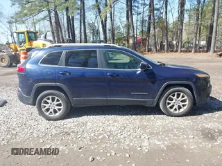 2014 Jeep Cherokee Latitude with VIN 1C4PJMCS6EW268491, listed as a IAAI auction lot 41906694 with 149,830 mi miles. Bid and sale history available at carsss.com. Image 14.