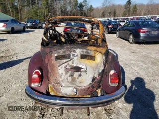 1971 Volkswagen Beetle z VIN 1512937631, wystawiony jako Copart lot #50244265 z przebiegiem Nie podano mil oraz Czysty tytuł • Clean title. Historia ofert i sprzedaży dostępna na DreamBid. Obrazek 6.