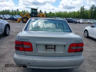 2000 Volvo S70 с VIN YV1LS56D5Y2661189, выставлен на аукционе IAAI как лот 42362551 с пробегом 197 541 миль миль и . История ставок и продаж доступна на DreamBid. Изображение 12.