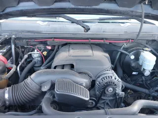 2008 Chevrolet Silverado 1500 Work Truck with VIN 1GCEK14C38Z200386, listed as a IAAI auction lot 41806992 with 337,187 mi miles. Bid and sale history available at carsss.com. Image 10.