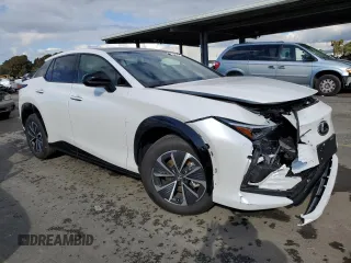 2023 Lexus RZ 450e Premium z VIN JTJAAAAB7PA021503, wystawiony jako Copart lot #41259754 z przebiegiem 1150 mil mil oraz . Historia ofert i sprzedaży dostępna na DreamBid. Obrazek 4.