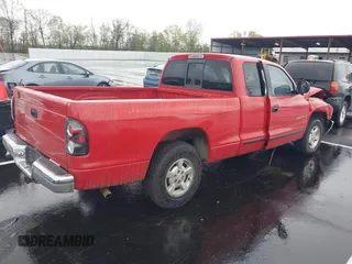 1999 Dodge Dakota SLT z VIN 1B7GL22X3XS155894, wystawiony jako IAAI lot #41938830 z przebiegiem 224 068 mil mil oraz . Historia ofert i sprzedaży dostępna na DreamBid. Obrazek 4.