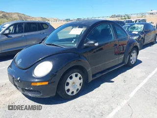 2010 Volkswagen New Beetle Coupe with VIN 3VWPG3AG2AM011889, listed as a IAAI auction lot 41782303 with 178,876 mi miles. Bid and sale history available at carsss.com. Image 2.