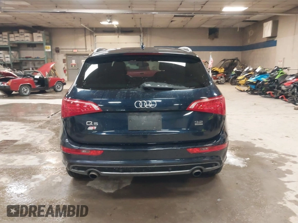 2011 Audi Q5 3.2L Premium Plus with VIN WA1DKAFP4BA028879, listed as a IAAI auction lot 41864795 with 161,288 mi miles. Bid and sale history available at carsss.com. Image 15.