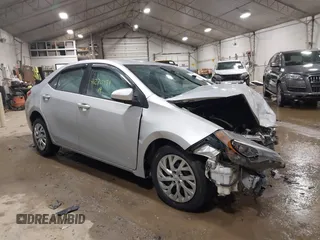 2019 Toyota Corolla L z VIN 2T1BURHE2KC189972, wystawiony jako IAAI lot #41270491 z przebiegiem 27 317 mil mil oraz . Historia ofert i sprzedaży dostępna na DreamBid. Obrazek 1.