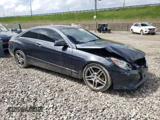 2014 Mercedes-Benz E 350 z VIN WDDKJ8JB3EF235278, wystawiony jako Copart lot #55638145 z przebiegiem 97 844 mil mil oraz Szkoda całkowita • Salvage title. Historia ofert i sprzedaży dostępna na DreamBid. Obrazek 4.
