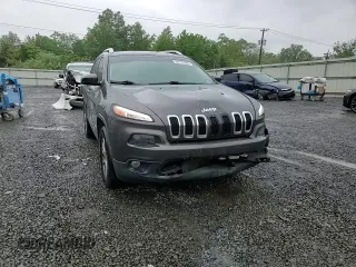 2017 Jeep Cherokee Latitude с VIN 1C4PJMCB4HW564632, выставлен на аукционе Copart как лот 58175385 с пробегом 163 855 миль миль и Списание • Salvage title. История ставок и продаж доступна на DreamBid. Изображение 14.