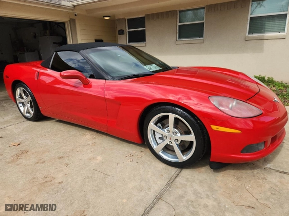 2008 Chevrolet Corvette with VIN 1G1YY36W285122536, listed as a Copart auction lot 44393375 with 102,420 mi miles and Clean Title. Bid and sale history available at carsss.com. Image 1.