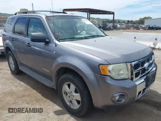2008 Ford Escape XLT with VIN 1FMCU93128KA42482, listed as a IAAI auction lot 41979106 with 292,130 mi miles. Bid and sale history available at carsss.com. Image 1.