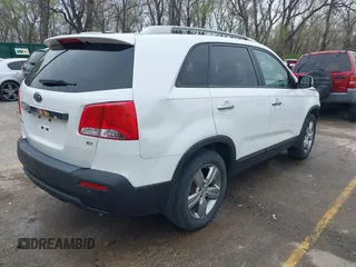 2012 Kia Sorento EX with VIN 5XYKU4A6XCG290754, listed as a IAAI auction lot 41918932 with 190,679 mi miles and . Bid and sale history available at carsss.com. Image 4.