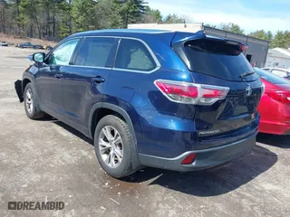 2014 Toyota Highlander XLE with VIN 5TDJKRFH2ES009559, listed as a IAAI auction lot 41913766 with 175,290 mi miles. Bid and sale history available at carsss.com. Image 3.