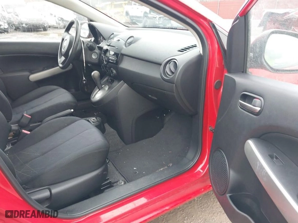 2013 Mazda Mazda2 Sport with VIN JM1DE1KZ2D0159998, listed as a IAAI auction lot 41659276 with 56,579 mi miles. Bid and sale history available at carsss.com. Image 5.