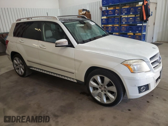 2011 Mercedes-Benz GLK 350 with VIN WDCGG8HB5BF637197, listed as a Copart auction lot 76940104 with 88,592 mi miles and Clean Title. Bid and sale history available at DreamBid. Image 4.