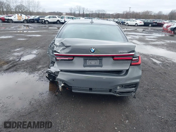 2020 BMW 7 Series 750i xDrive with VIN WBA7U2C04LGM27104, listed as a IAAI auction lot 41757796 with 10,174 mi miles and . Bid and sale history available at carsss.com. Image 16.
