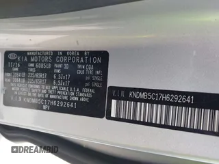 2017 Kia Sedona LX with VIN KNDMB5C17H6292641, listed as a IAAI auction lot 42010175 with 95,247 mi miles. Bid and sale history available at carsss.com. Image 9.